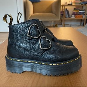 Dr. Martens Devon Heart Leather Platform Boots Womens Size 6